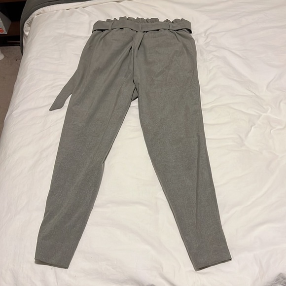 NWT Paperbag slim belted pants Petite M - Picture 2 of 5